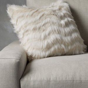 ARHAUS CHEVRON FAUX FUR THROW PILLOW COVER NWOT